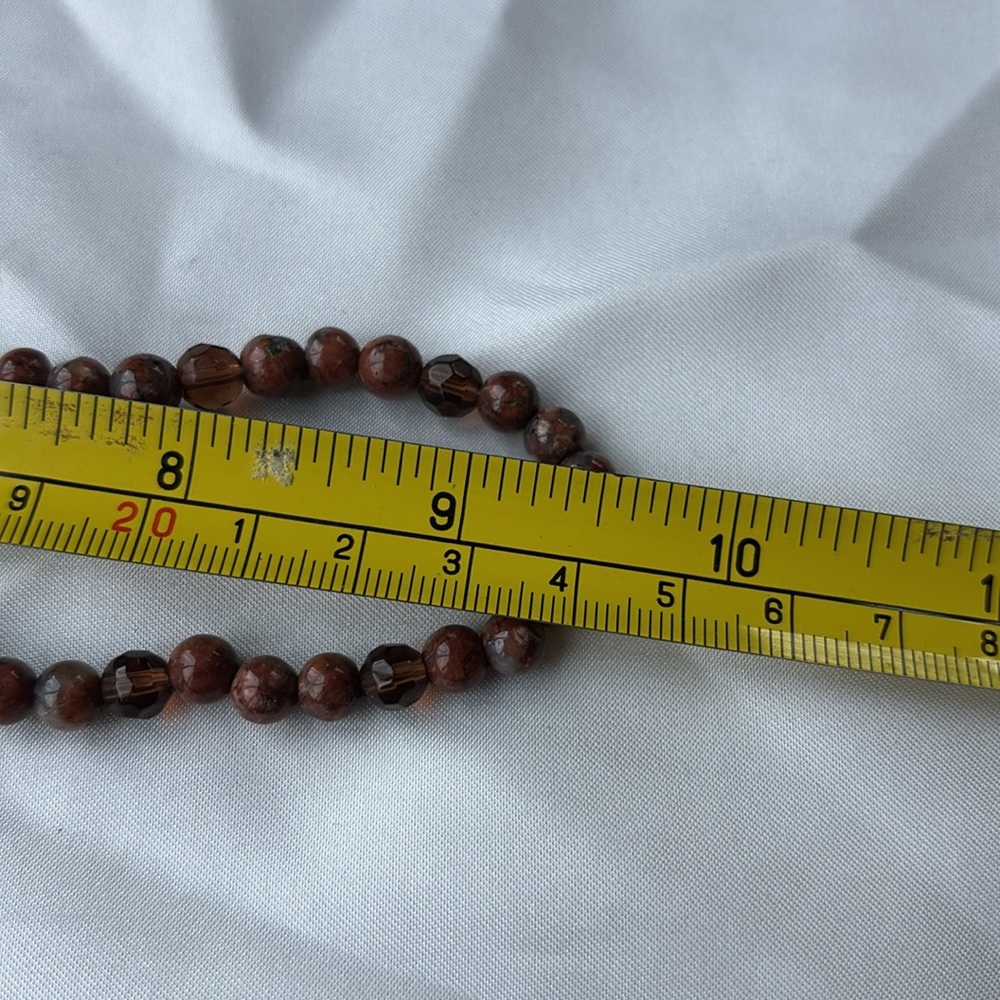 Brown gemstone and glass bead necklace. - Picture 5 of 5
